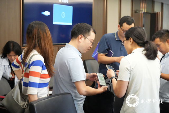 AI+“大健康”如何加快融合？华西医院提需求 9家蓉企组团上门“解题”