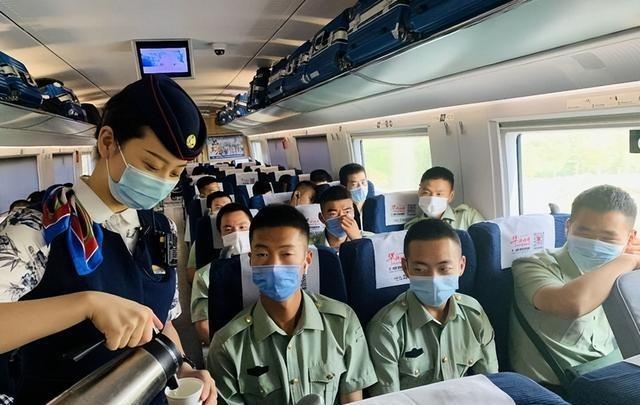 国家进入一级战备状态，紧急召回的军人，如果买不到车票怎么办