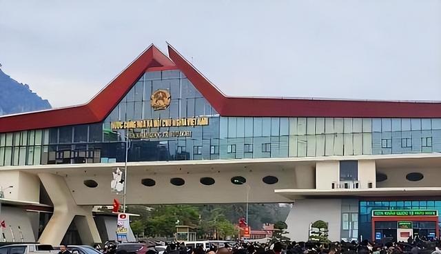 失去中国市场后，大量水果烂地里卖不出去，现在开始后悔得罪中国