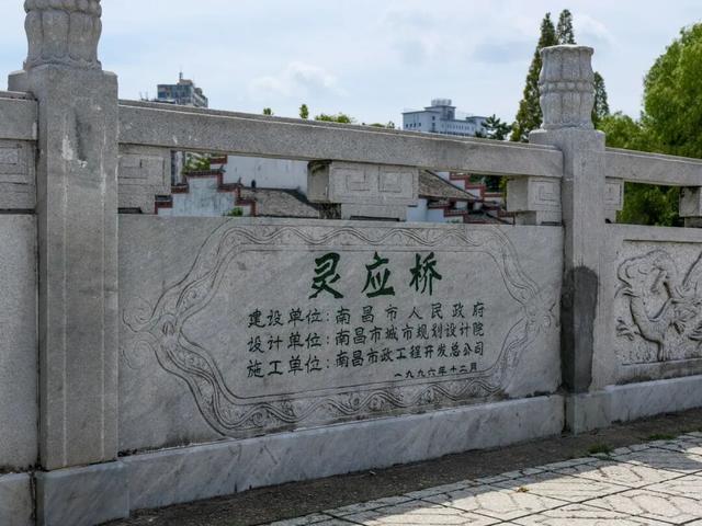 今年国庆，为什么是这座城拿了爽文剧本？