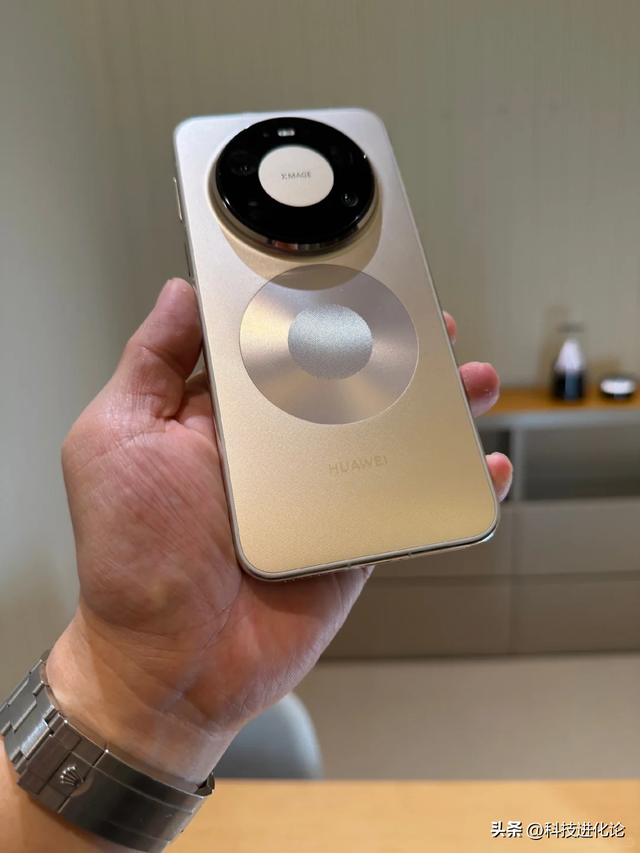 华为Mate 80系列|Mate X7重磅上新，鸿蒙这更新速度让我有点懵！