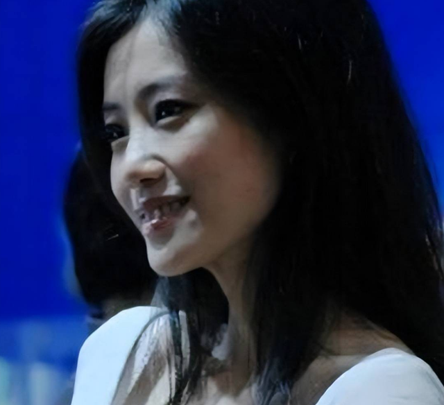 钱再多有什么用！55岁路都走不稳的张嘉益，给中年男人提了个醒