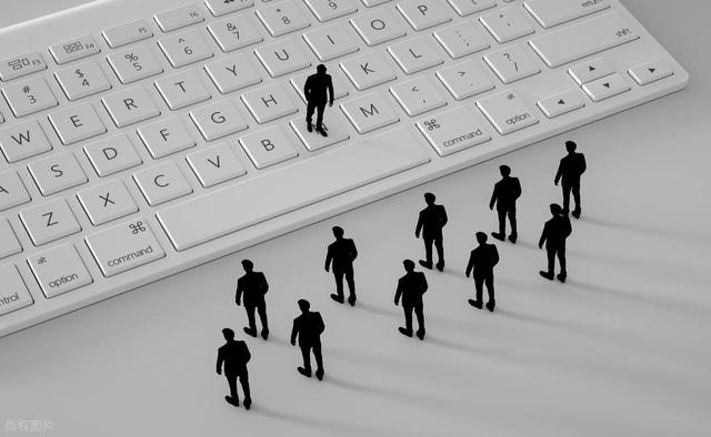 我们都被“预制人”坑惨了？你以为在讲道理，其实早就入局