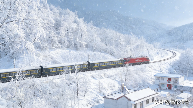 极光为约，冰雪为媒！乘普铁列车共赴一场冰雪盛宴！