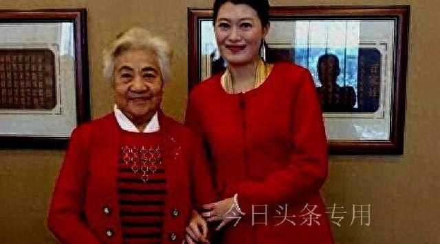 她20岁入党，37岁官至副总理，39岁向华国锋请辞，后来怎么样了？