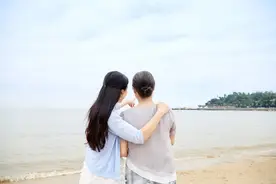 母亲节再看《秋园》，世上最伟大的母爱，看懂泪流满面图片