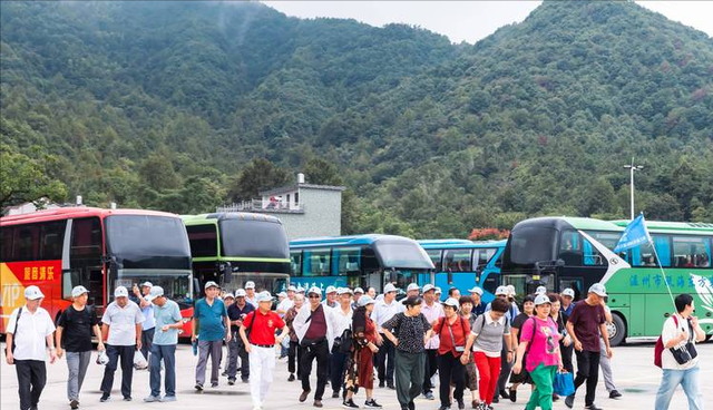 中国人把爱国刻进骨子里！高市早苗狂言在前，赴日游旅客集体退订