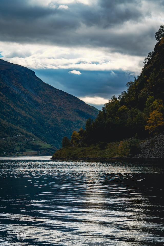 挪威秋韵，峡湾森境