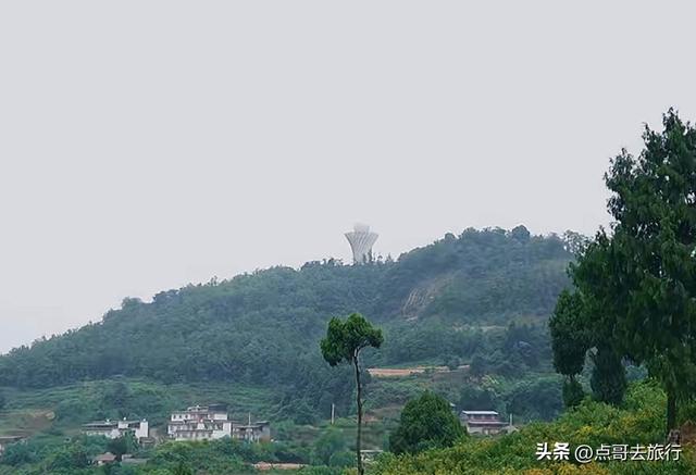 成都近郊，超级冷门徒步，山野藏流传已久的石屋，地铁公交直达！