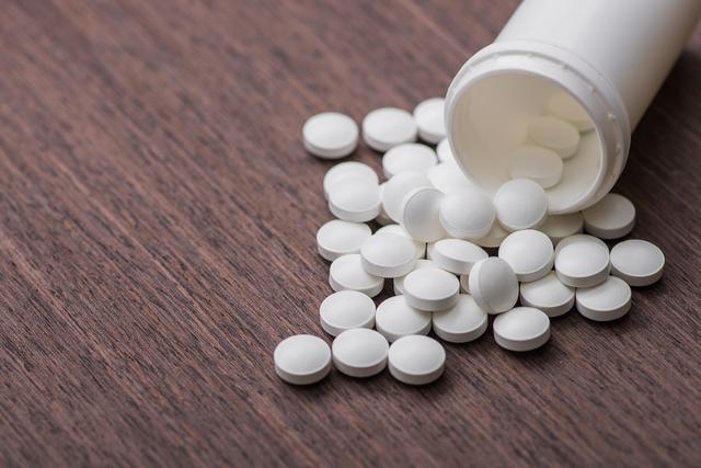 肝部开始癌变，不是看肚子疼不疼，医生：若有7个症状，快去就诊