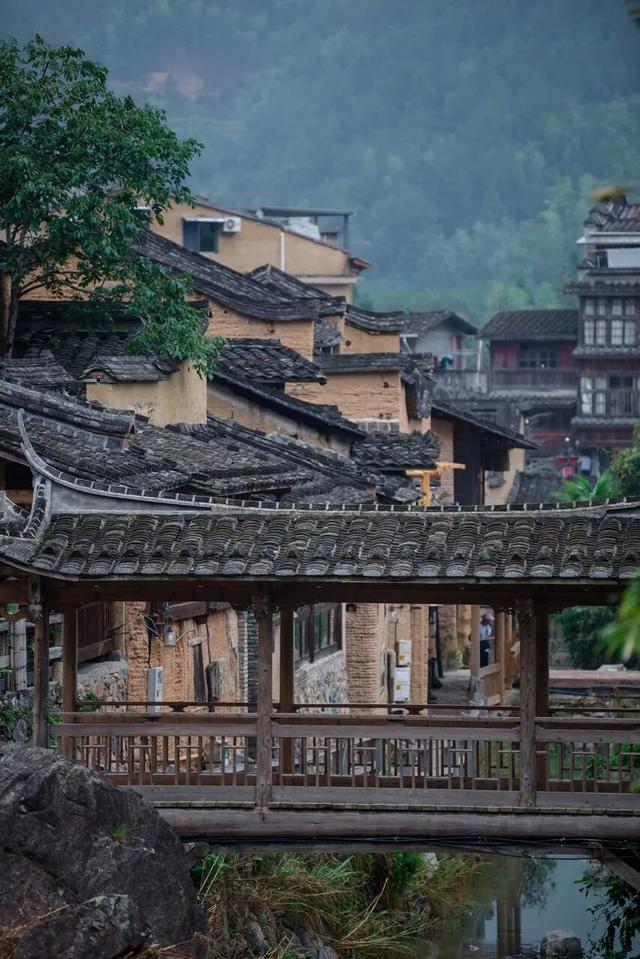 神仙不输泉州，这座闽东小城也有封神的秋天