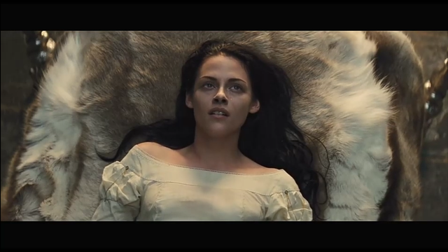 白雪公主化身战士，猎人取代王子成男主，这个版本你可能没看过！