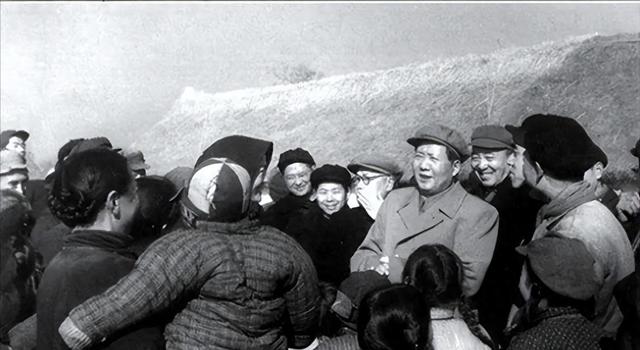1958年毛主席视察南宁，知晓公安局长的名字后问：你这人正不正？