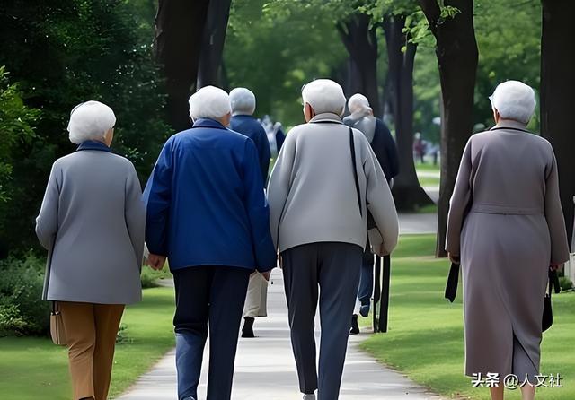 中国将迎人口死亡高峰！22年1041万，23年1100万，去年死亡多少？