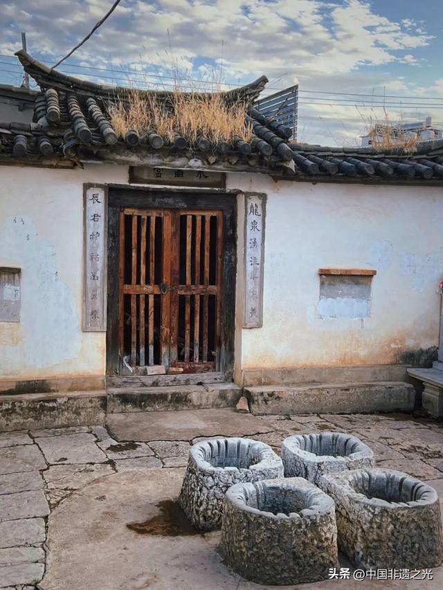 云南建水——千年临安古城 ：中国最后一座活着的古城！