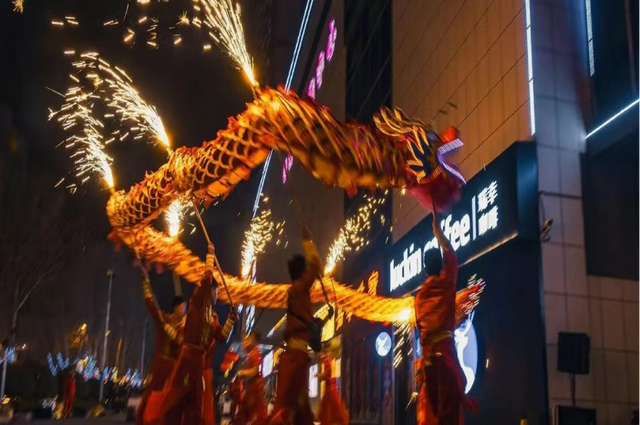 在高明跨年，全城活动汇总来了！有飘雪、市集、烟花秀……