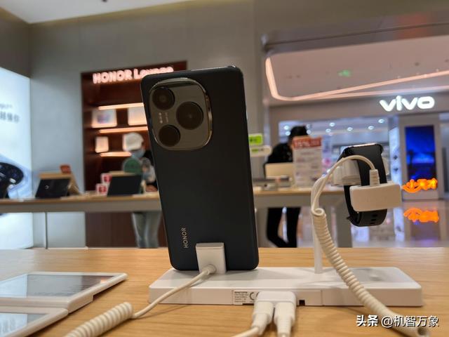 一款主打影像一款主打续航 荣耀两核心中端产品都将拥抱骁龙8系列