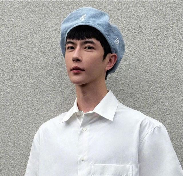 曝演员于朦胧北京坠楼离世！尸体凌晨在楼下被发现，遛狗邻居报警