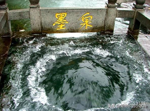 墨泉：喷涌的天地玄黄