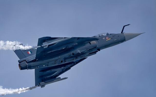 锅找到了！印度少将：光辉战机坠毁	，因为美国对印度发动机卡脖子