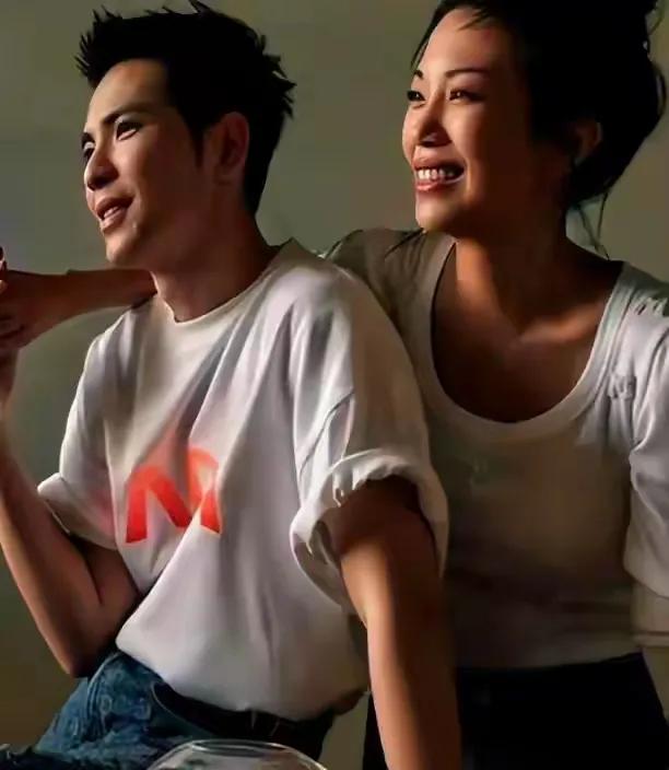 钱再多有什么用？结婚才2年，萧敬腾就尝到了“老妻少夫”的难题