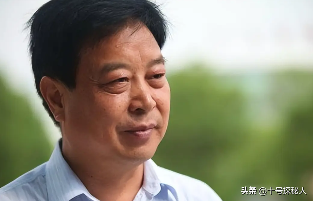一年狂赚786亿，合并18个村庄，村长身家170亿，他们怎么做到的？