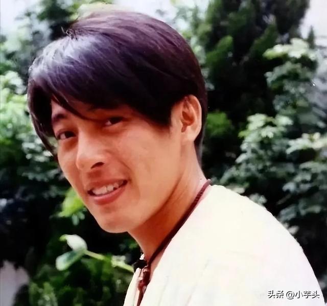 夫妻俩为了不变老，坚持31年不吃肉不生子，如今59岁近照不敢认