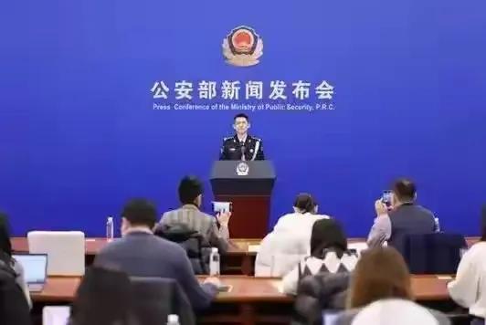 公安部明确：9月1号起，60岁以上老人骑5种电动车，上路不查不扣