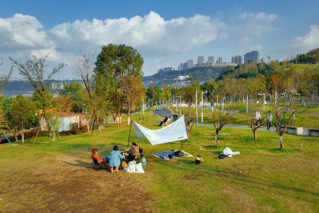 周末晒太阳!这几地有湖水+草坪+1h可达