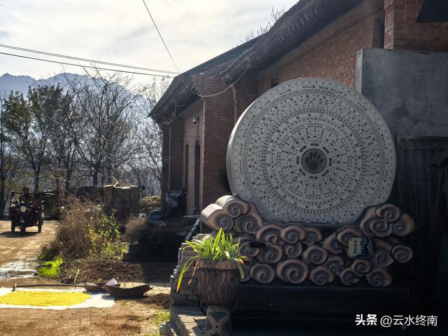 家家山景房！驱车直达白鹿原头这个村子，真是个晒暖暖的好地方