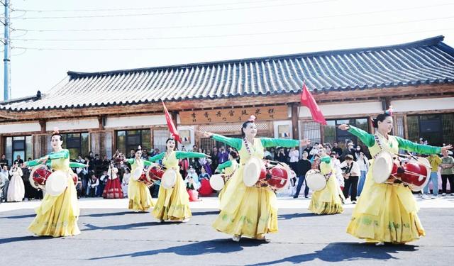 在延吉的美好时光：逛市集、做“公主”、寻味烟火人间