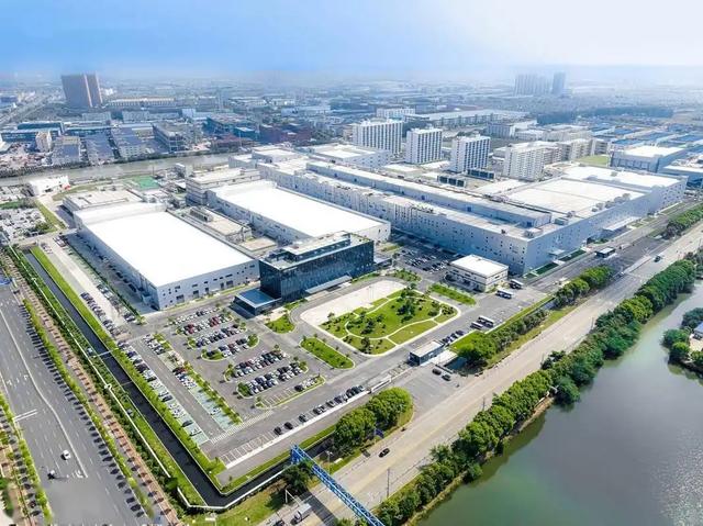 员工月均1万破苛刻质疑？曹德旺，企业家不是“土豪”！