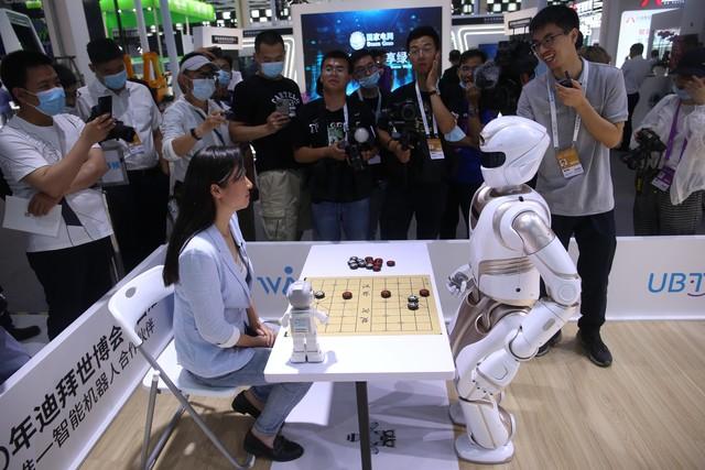 2025世界机器人大会：看机器人如何变得更聪明