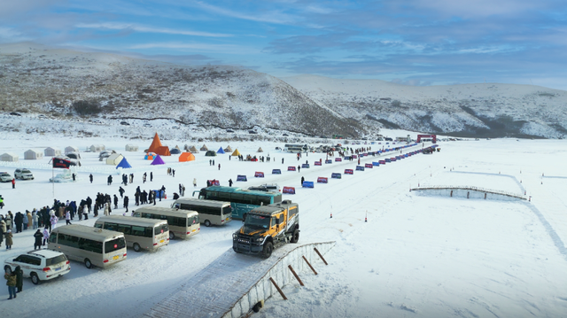 古今“英雄”踏雪而来 百辆越野秘境穿行—内蒙古冰雪英雄会暨牙克石冰雪会英雄汽车极限运动首发仪式震撼启幕