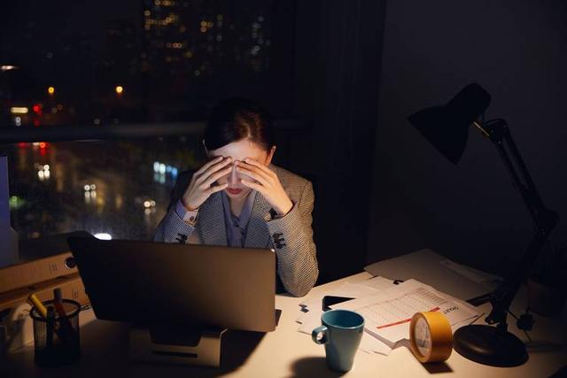 月经不调是宫寒惹的祸？提醒：若伴随这6种表现，要及时就医