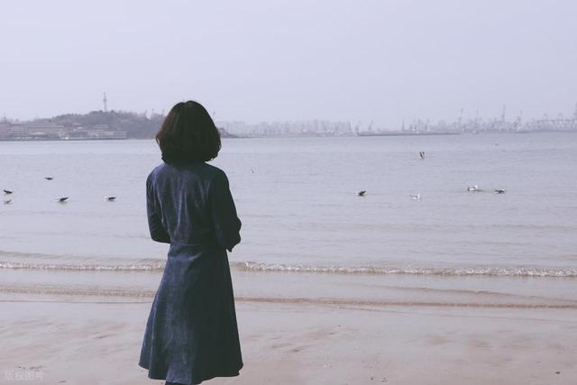 坦白讲，一个人到了35岁	，阶层基本就定型了~