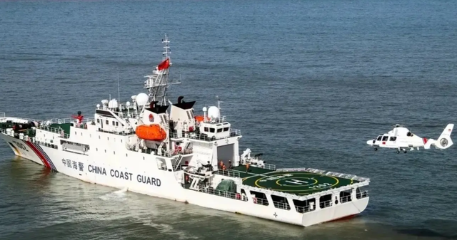 6国已派兵过南海，菲防长通告中国，不许出手，中方直接喷射水炮