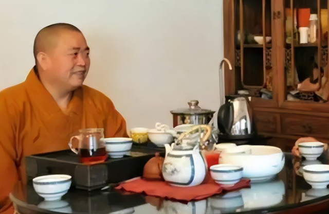 不查不知道一查吓一跳，掌控少林寺38年的释永信，私下到底有多豪
