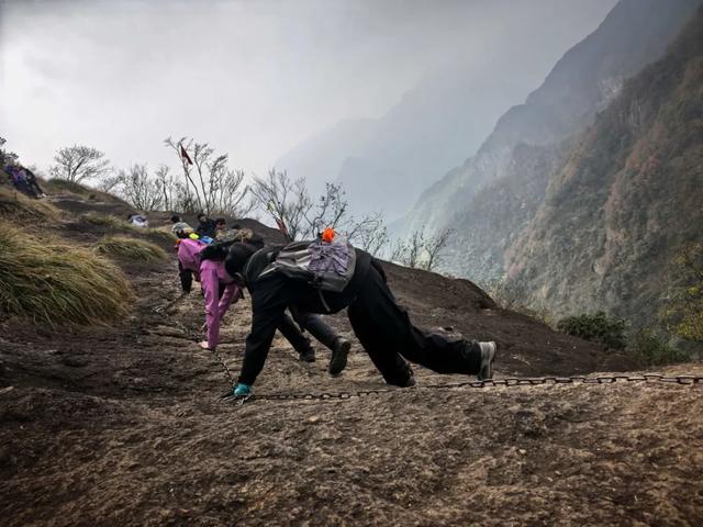 不逼自己一把，都不知道自己原来这么优秀——呼狗崖徒步