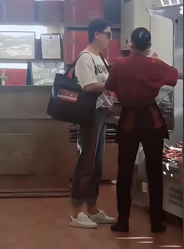 重罚！偷税、背人命债	，被官方彻查后首露面的闫学晶 迎来最终结局