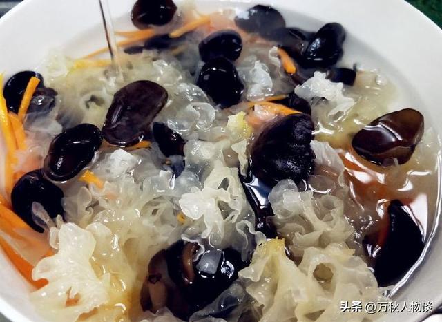 央视曝光！你以为没坏实际早已“细菌爆表”的5种食物，赶紧扔了