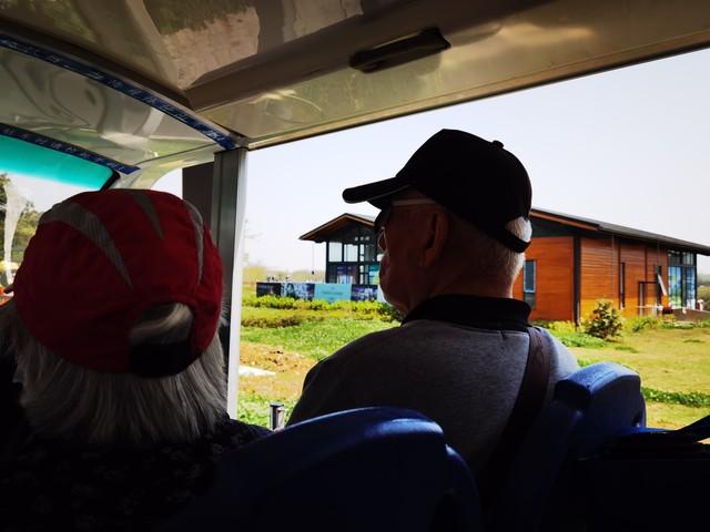 90岁“倔老头”骑三轮车环游中国30年：退休后，你的梦想实现了吗