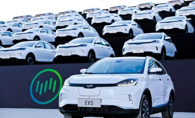 一夜负债200亿？电动车巨头轰然倒塌，创始人赴美后杳无音信