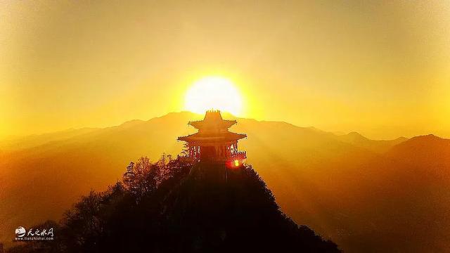 王振宇：秋游白音山