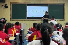 一不小心语文课本封面火了！不止封面，这里还有……图片