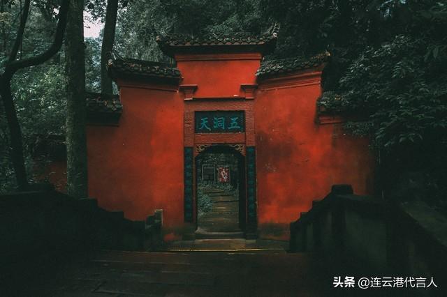 连云港应加速开发瀛洲镜空新景区，徒步瀛洲道赏碧海青山揽城中