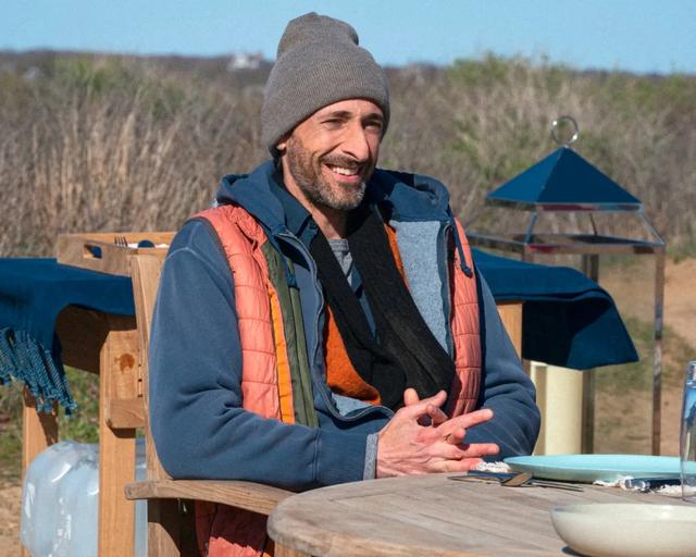 三星掌门人北京逛街，穿“老头马甲”秒售罄！有钱男人为啥爱马甲