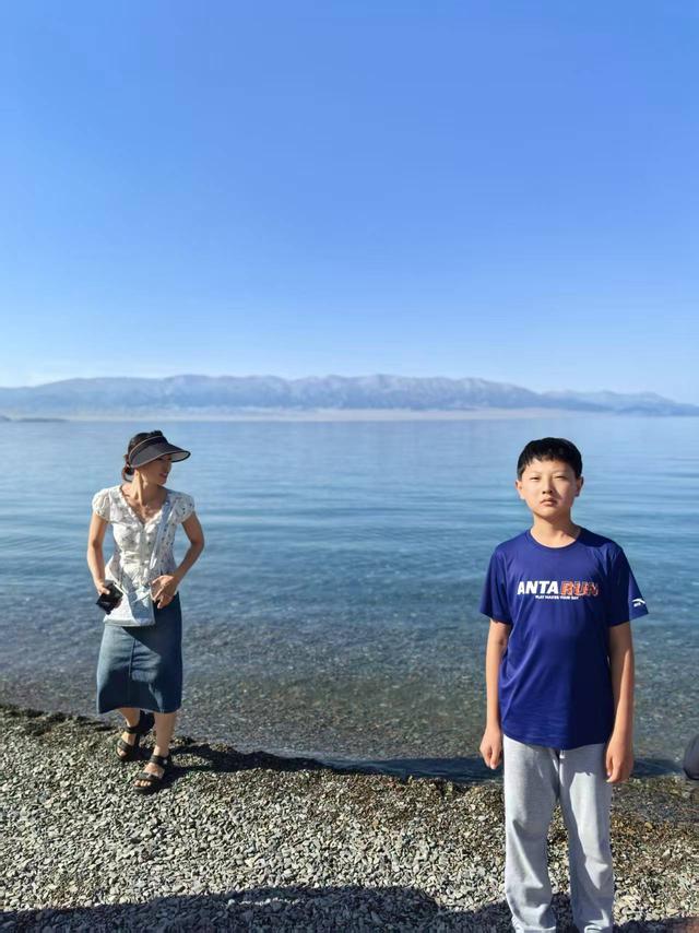 见到赛里木湖的蓝，才明白什么叫“眼睛会怀孕”