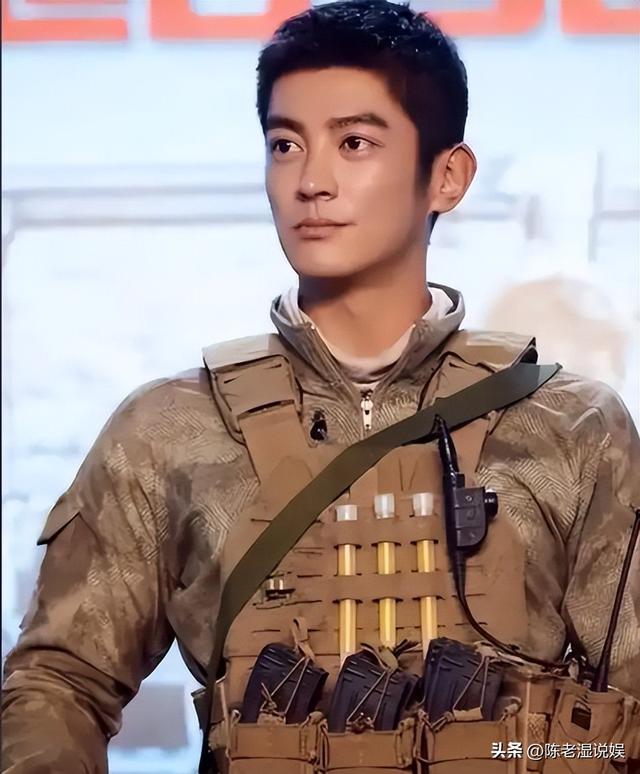 万万没想到！42岁的王雷，因九三阅兵上的一个举动，实现口碑逆转