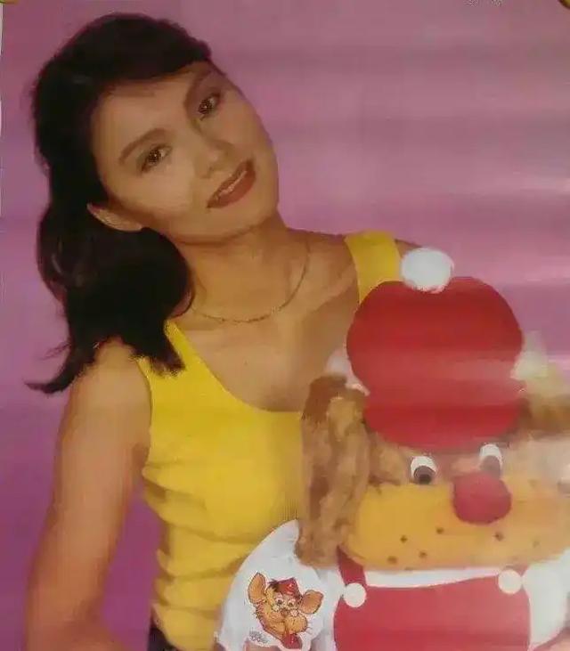 她11岁被导演看中，与名导同居多年被抛弃，如今复出却无人问津